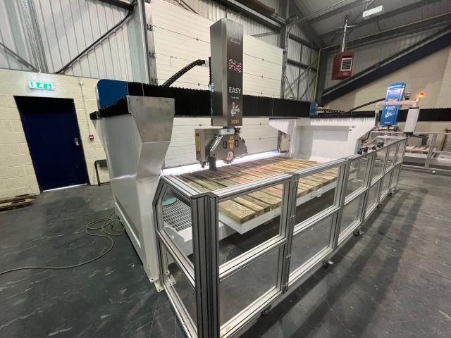 Accurite - Easy 5-axis CNC Machine